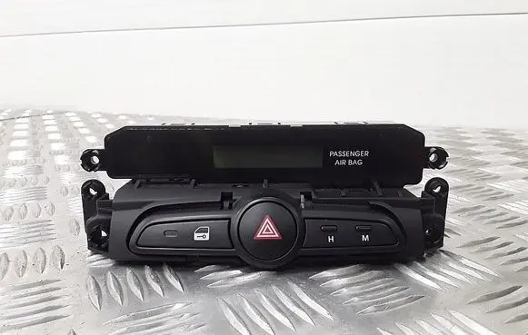 Hyundai i20 (PB PBT) Other switches/knobs/shifts 945101K000