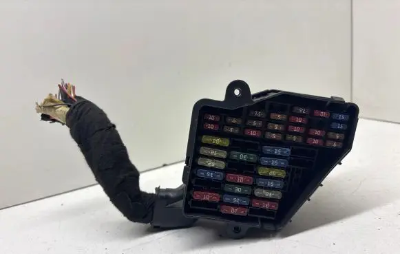Volkswagen Golf IV Fuse box set 8D1941824