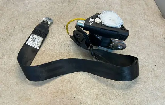 Volkswagen Tiguan Front seatbelt 5N2857705A 34075281 040938