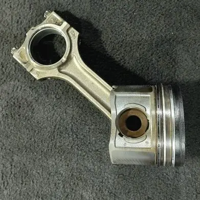 BMW 5 E39 Piston with connecting rod