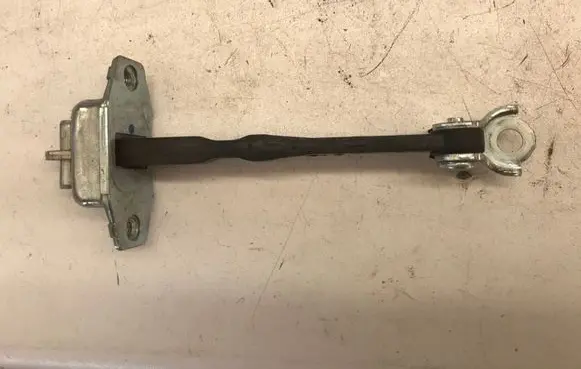 Opel Agila B Rear door check strap stopper