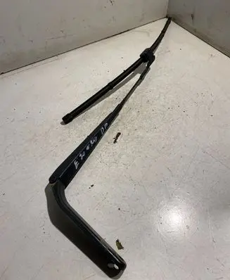 BMW X5 E70 Front wiper blade arm