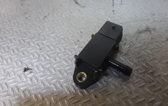 Opel Zafira B Exhaust gas pressure sensor 55566186