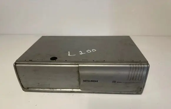 Mitsubishi L200 CD/DVD changer MZ312569 CD5852CEN 40275107C