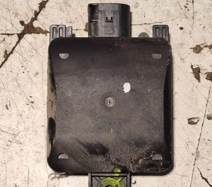 Skoda Superb B8 (3V) Distronic sensor radar 2Q0907686B 6PZ01349807