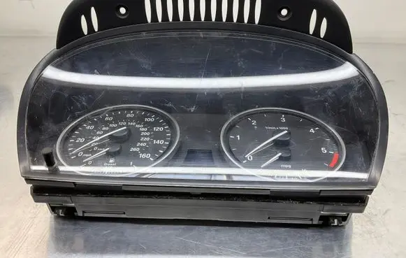 BMW 5 E60 E61 Speedometer (instrument cluster) 9177259 213936 110080213