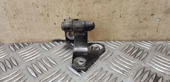 Volkswagen PASSAT CC Front door upper hinge 3C0831401D
