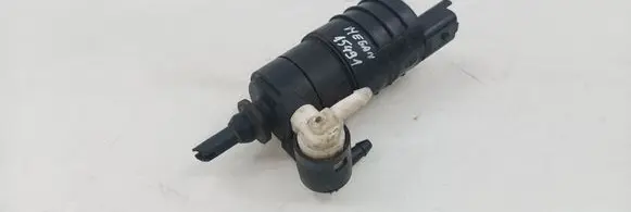 Renault Megane I Windscreen/windshield washer pump 7700430702
