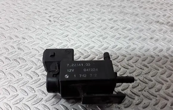 BMW 3 E46 Vacuum valve 72234100 1742712