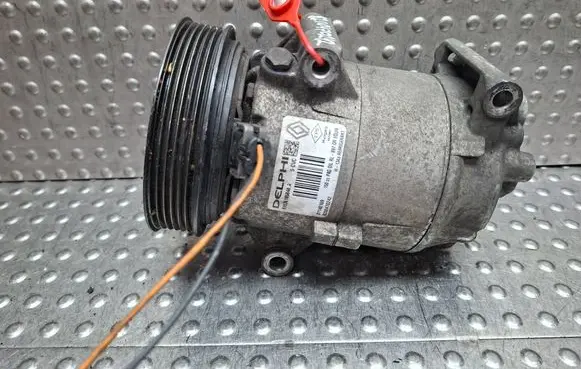 Renault Megane II Air conditioning (A/C) compressor (pump) S27624578 8200470242
