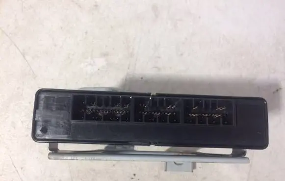 Subaru Tribeca Alarm control unit/module 88281XA210 X1T21372MA
