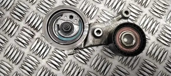 Volvo V70 Timing belt tensioner 31401396