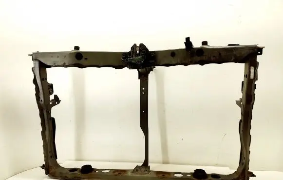 Toyota Avensis T270 Radiator support slam panel