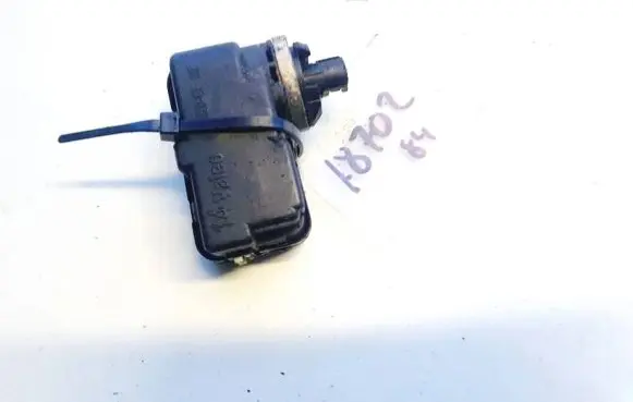 Volkswagen Polo IV 9N3 Headlight level adjustment motor 