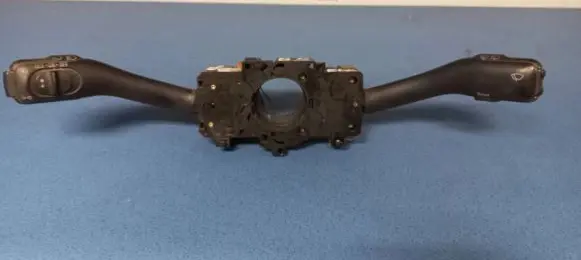 Volkswagen PASSAT B5 Indicator stalk 8L0953513B