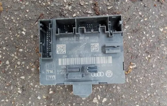 Audi A5 8T 8F Door control unit/module 8T0959793N 8T0959793B
