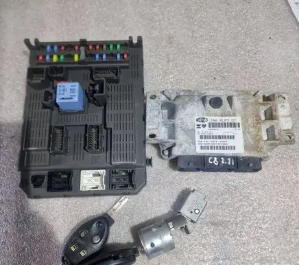Citroen C8 Engine ECU kit and lock set 9650743880 9653818380 1499704080