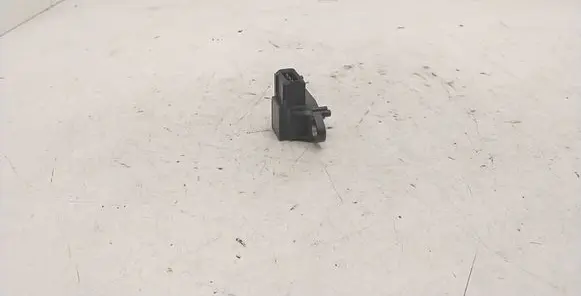 BMW 3 E90 E91 Air pressure sensor 2246977