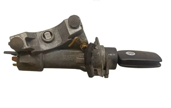 Volkswagen Golf IV Ignition lock 4B0905851C