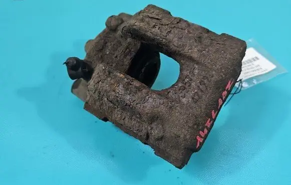 Rear brake caliper