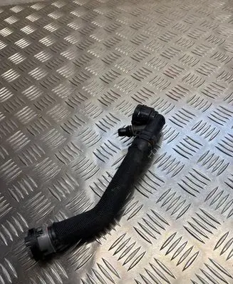 Coolant pipe/hose