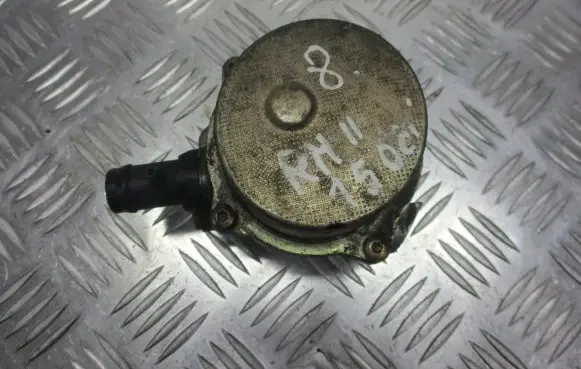 Renault Megane II Vacuum pump 8200521381