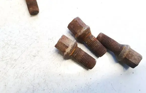 Volvo S80 Nuts/bolts 
