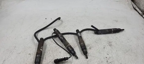 Audi A4 S4 B5 8D Fuel injectors set 028130201T