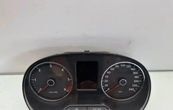 Volkswagen Polo V 6R Speedometer (instrument cluster) 6R0920861H V030412708 1120700187
