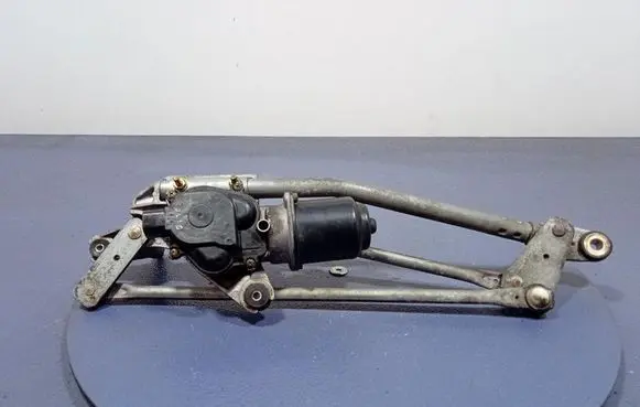 Mazda 2 Front wiper linkage and motor 