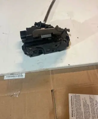 Audi A6 Allroad C5 Front door lock 4B1837015G