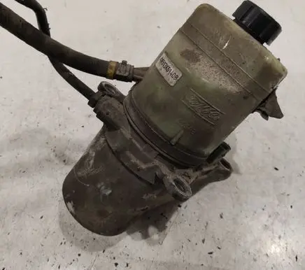 Ford Focus Power steering pump 4M513K514DB