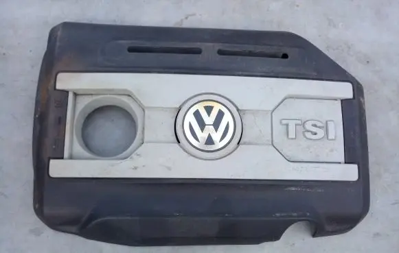 Volkswagen PASSAT CC Engine cover (trim) 06J103925P 06J103925Q 06J103925R
