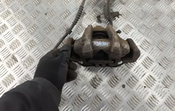 BMW 3 F30 F35 F31 Front brake caliper 22300