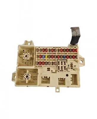 Jaguar S-Type Fuse module 6r8t14a067aa