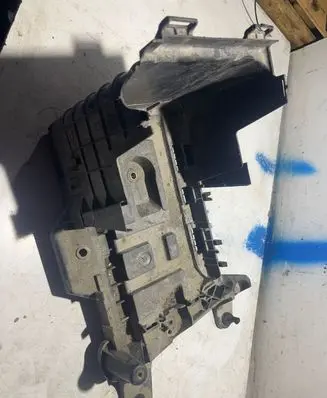 Volkswagen Caddy Battery tray 1K09153258