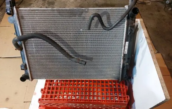 Renault Kangoo II Radiator set 637618 00512649884