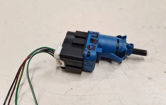 Mazda 5 Brake pedal sensor switch 