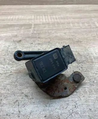BMW 5 E60 E61 Headlight/headlamp level sensor 1093697