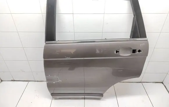 Honda CR-V Rear door