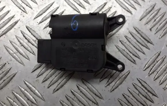 Audi A4 S4 B6 8E 8H A/C air flow flap actuator/motor 8E1820511B
