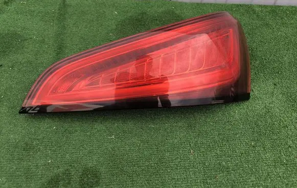 Audi Q5 SQ5 Tailgate rear/tail lights 8R0945094D