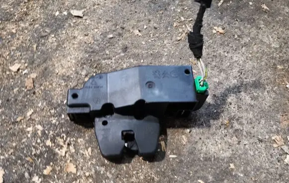 Peugeot 807 Tailgate/trunk/boot lock/catch/latch
