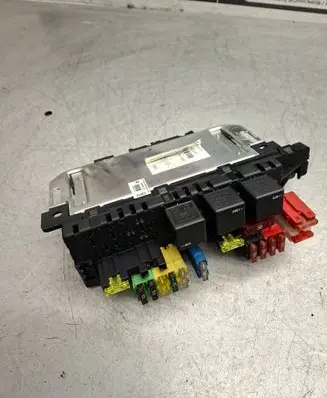 Mercedes-Benz S W220 Fuse module A0325458432 05045134 0451345001250