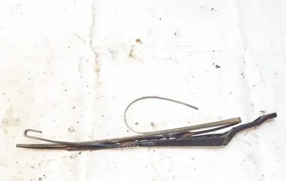 Peugeot 206 Front wiper blade arm