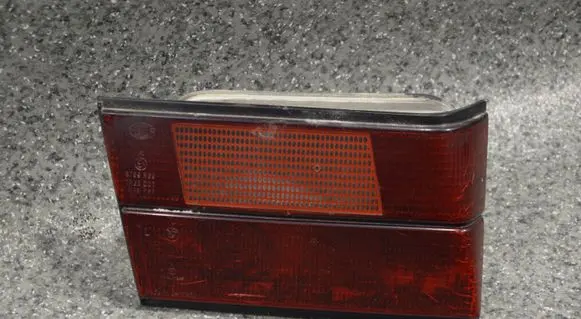 BMW 5 E34 Tailgate rear/tail lights 8769R23 TR2200T