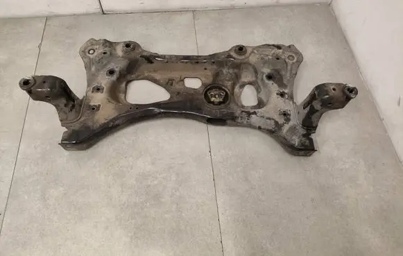 Volkswagen Golf VII Front subframe