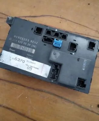 Mercedes-Benz E W211 Door control unit/module 2118200526