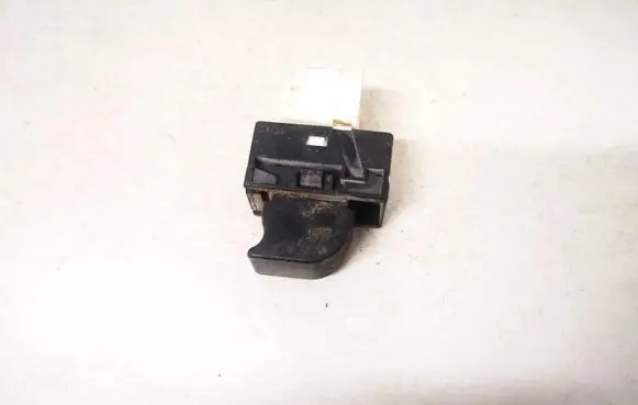 Nissan Almera Electric window control switch