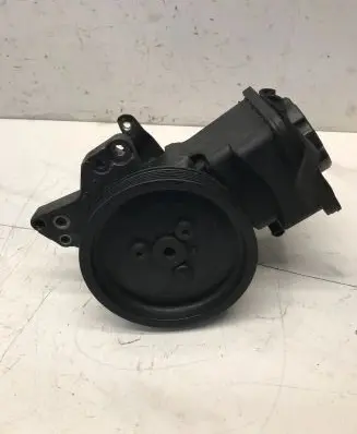 BMW 5 E60 E61 Power steering pump 6760956 7693974101